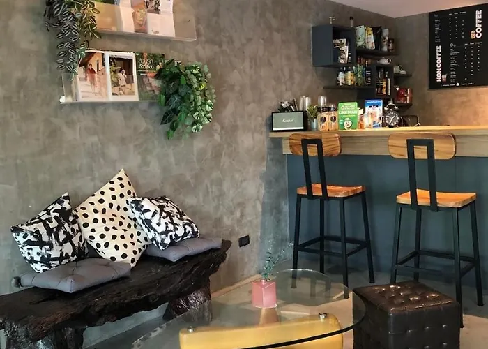 Baantip​ Homstay Проживание в семье